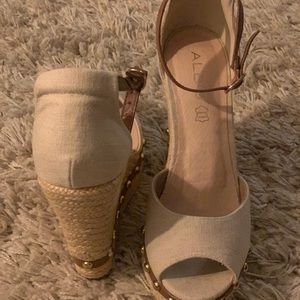 Aldo wedge shoes